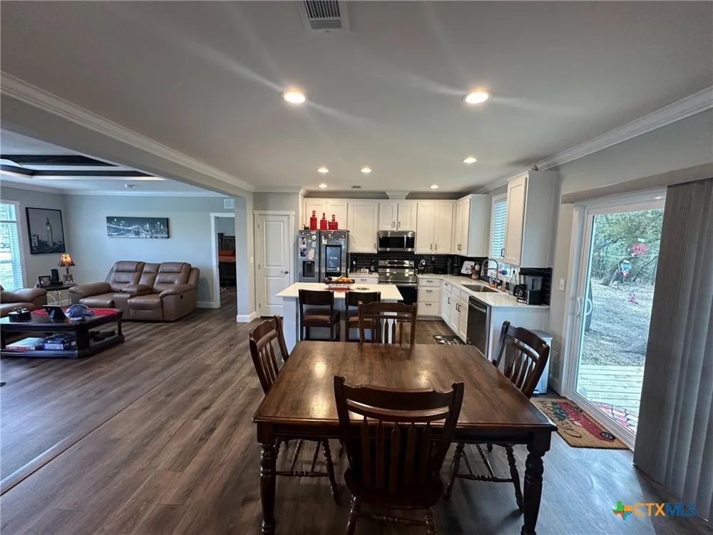 838 E. Oak St. Goliad, TX 77963