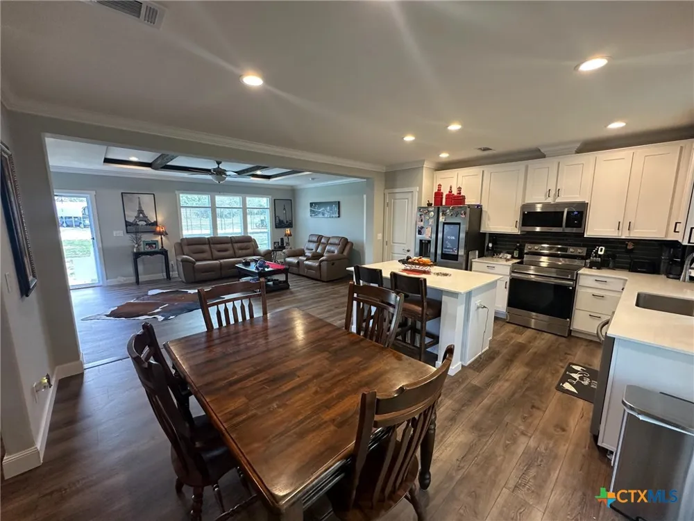 838 E. Oak St. Goliad, TX 77963