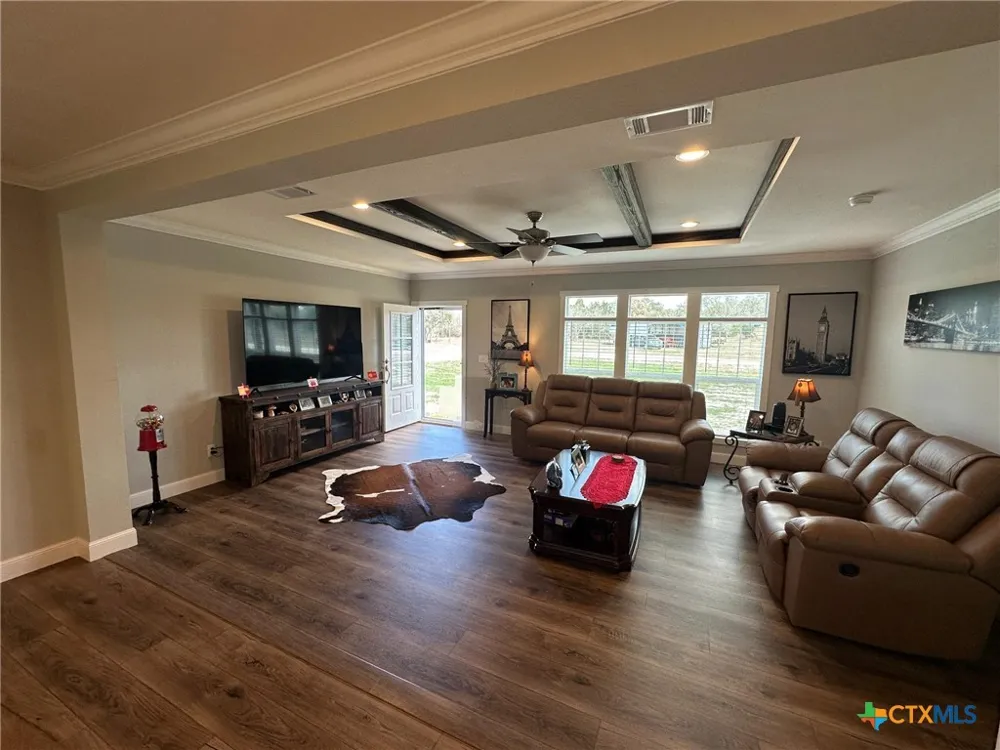 838 E. Oak St. Goliad, TX 77963
