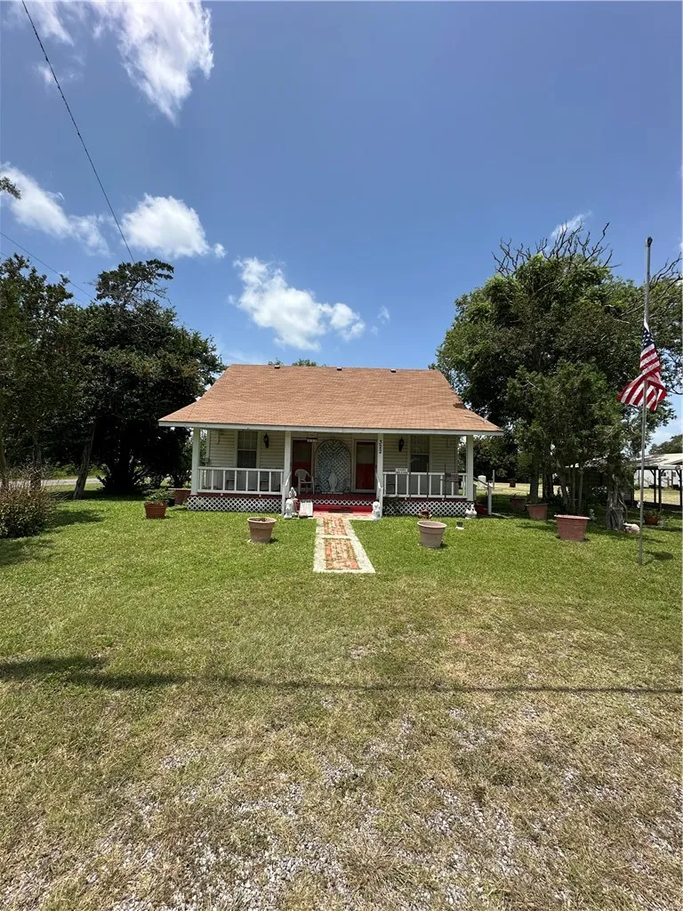 322 S 7th Street Skidmore, TX 78389