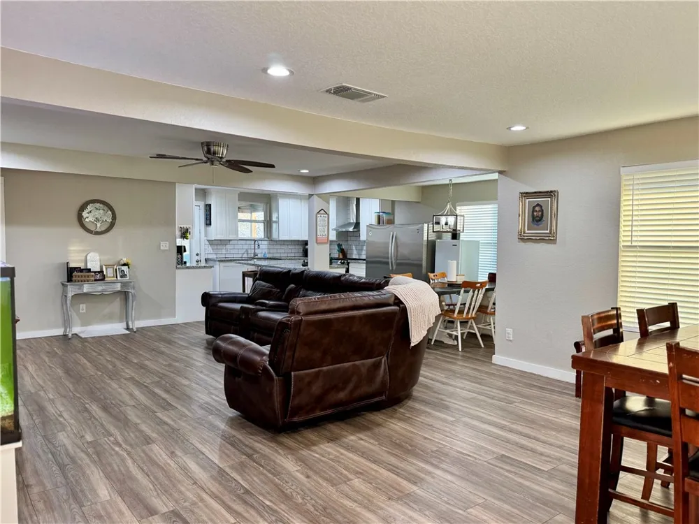 626 Fm 1358 Three Rivers, TX 78071