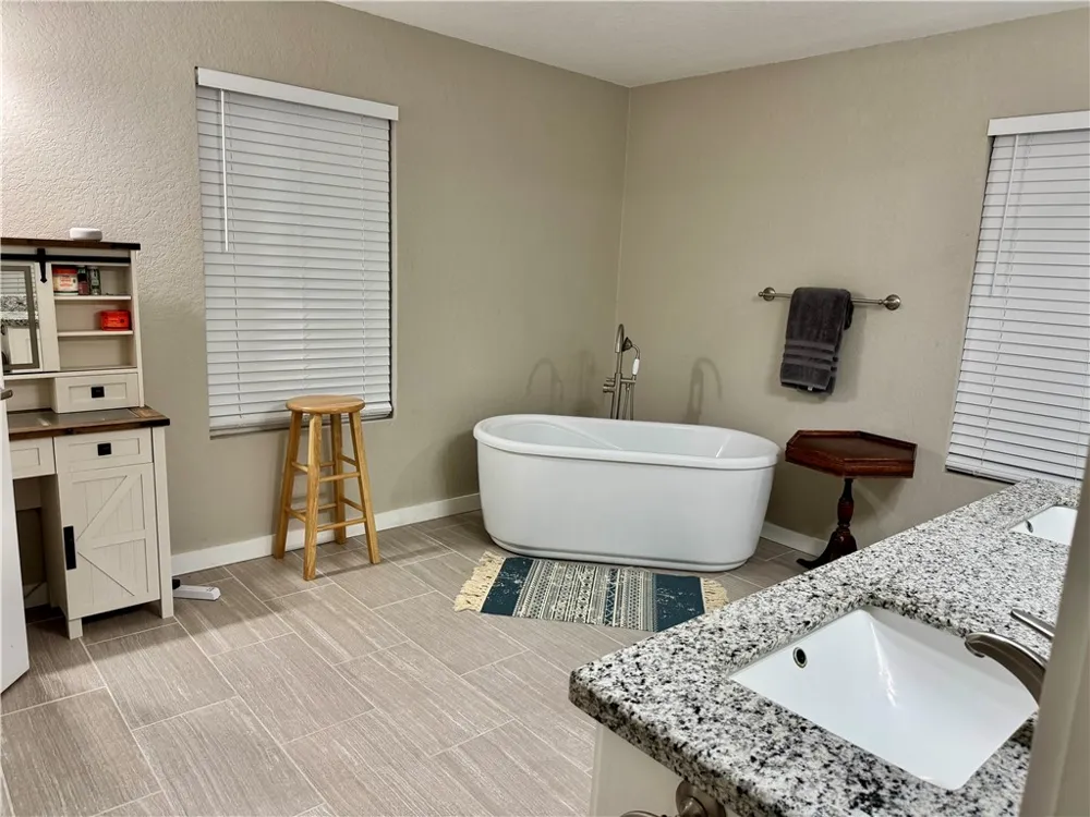 626 Fm 1358 Three Rivers, TX 78071