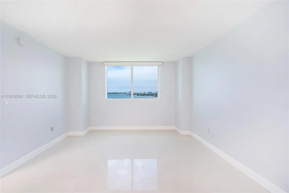1800 Bayshore Dr #2503 Miami, FL 33132