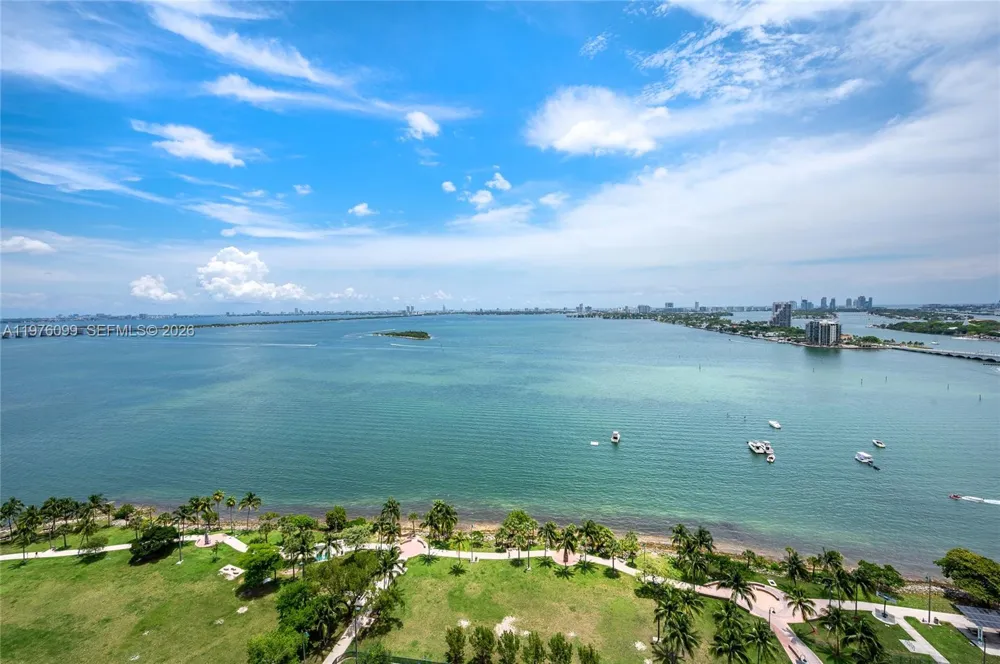 1800 Bayshore Dr #2503 Miami, FL 33132