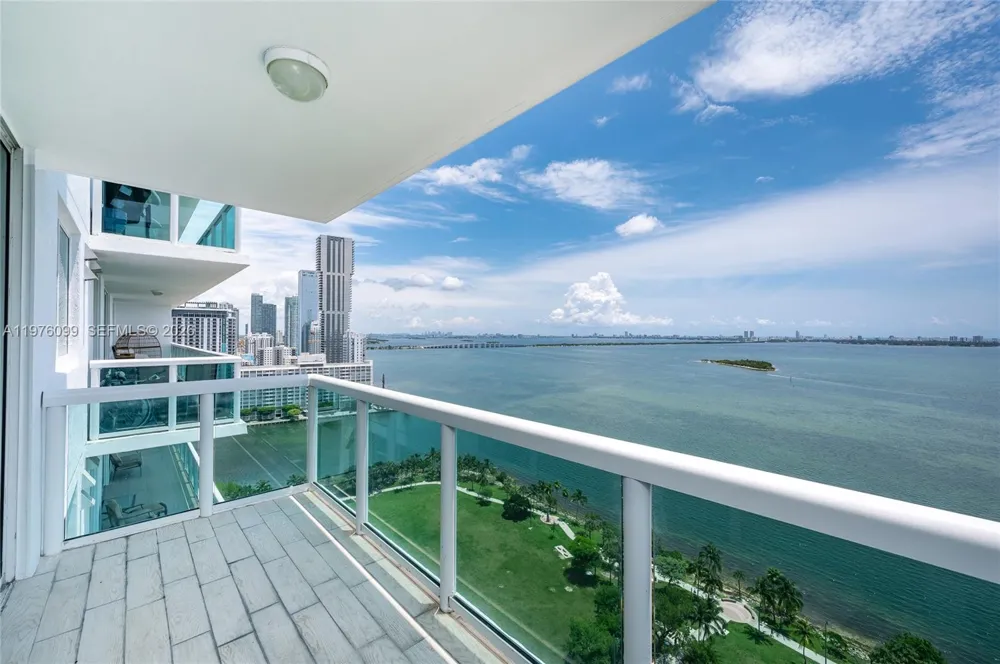 1800 Bayshore Dr #2503 Miami, FL 33132