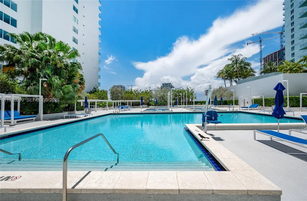 1800 Bayshore Dr #2503 Miami, FL 33132