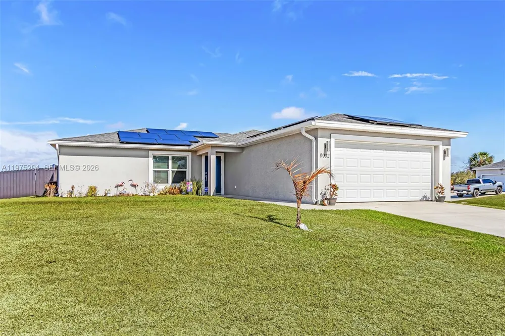 9032 Meadow Circle La Belle, FL 33935
