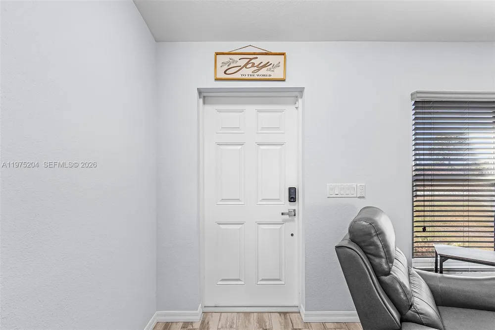 9032 Meadow Circle La Belle, FL 33935