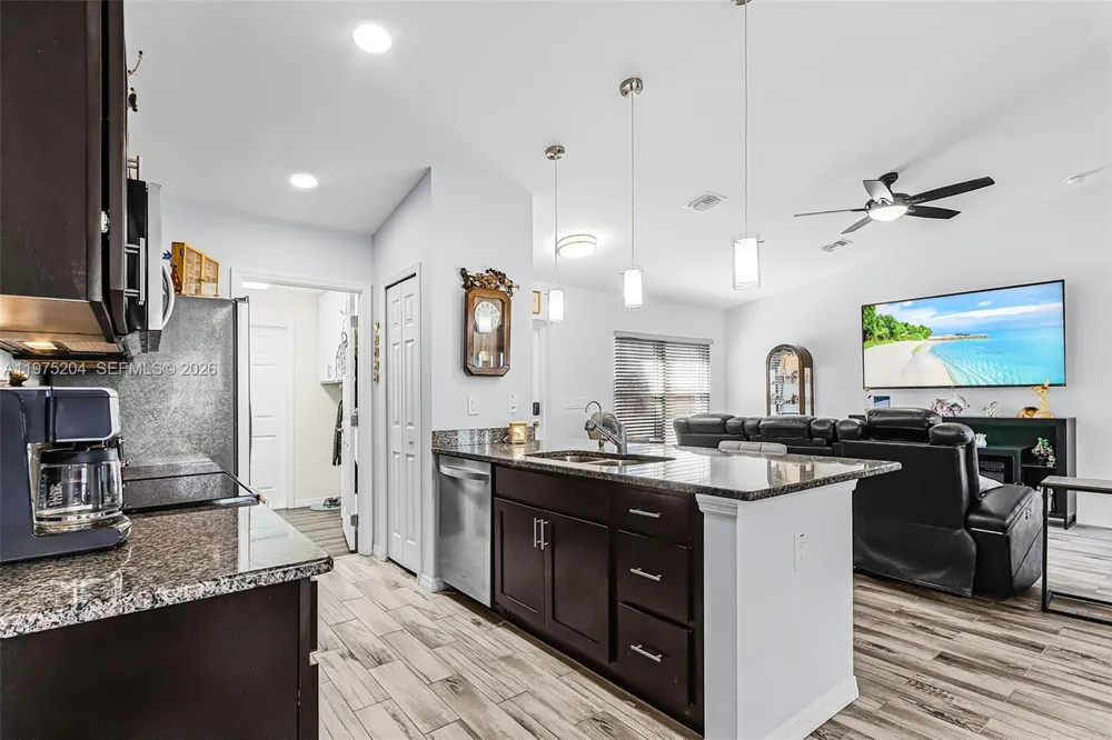 9032 Meadow Circle La Belle, FL 33935