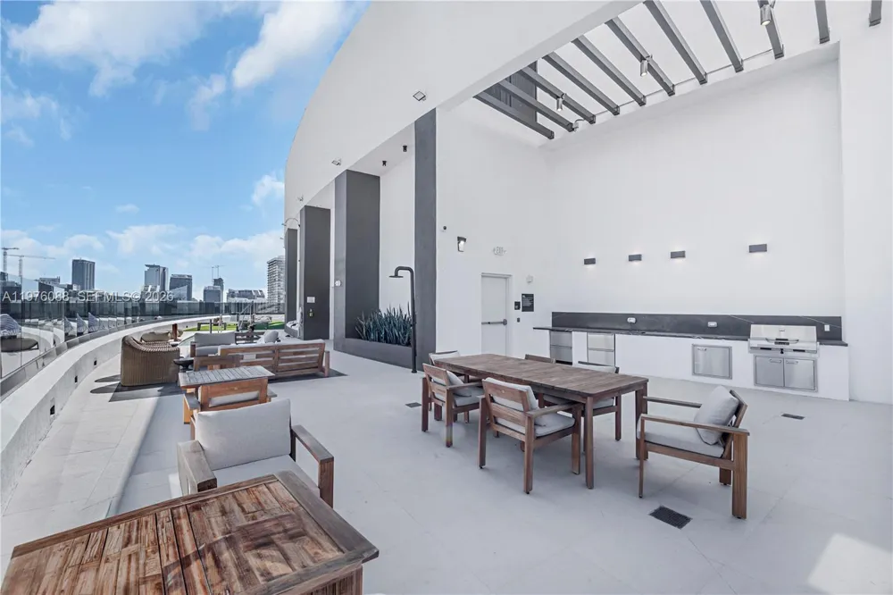 225 Miami #3009 Miami, FL 33128