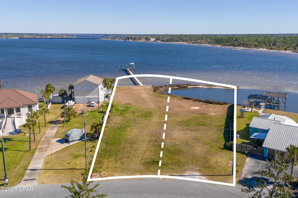 741743 Bay Drive Lynn Haven, FL 32444