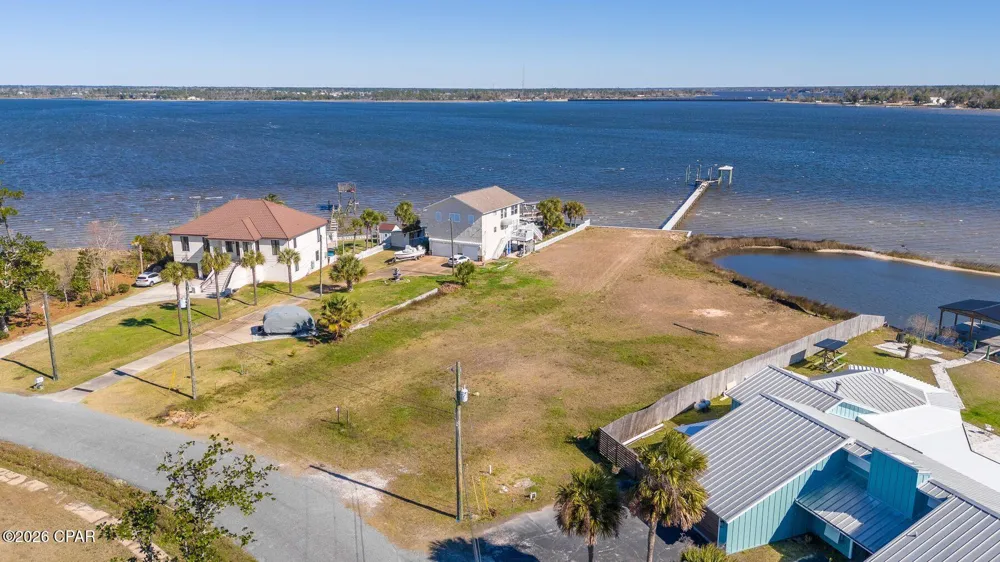 741743 Bay Drive Lynn Haven, FL 32444