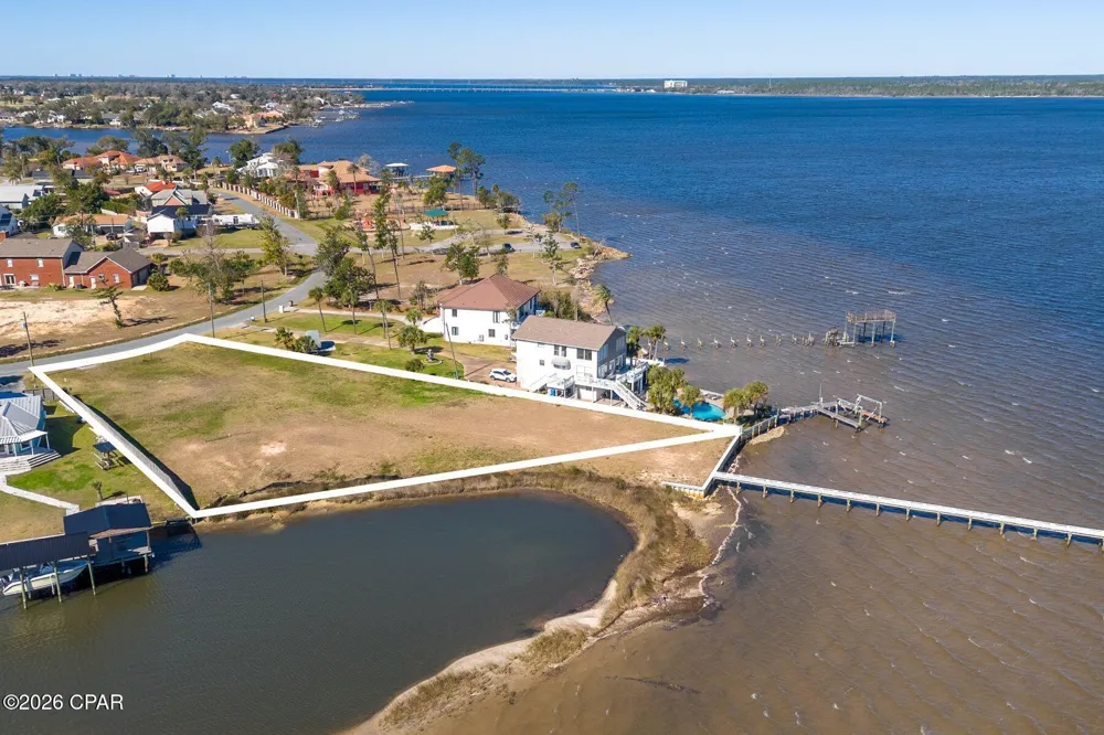 741743 Bay Drive Lynn Haven, FL 32444