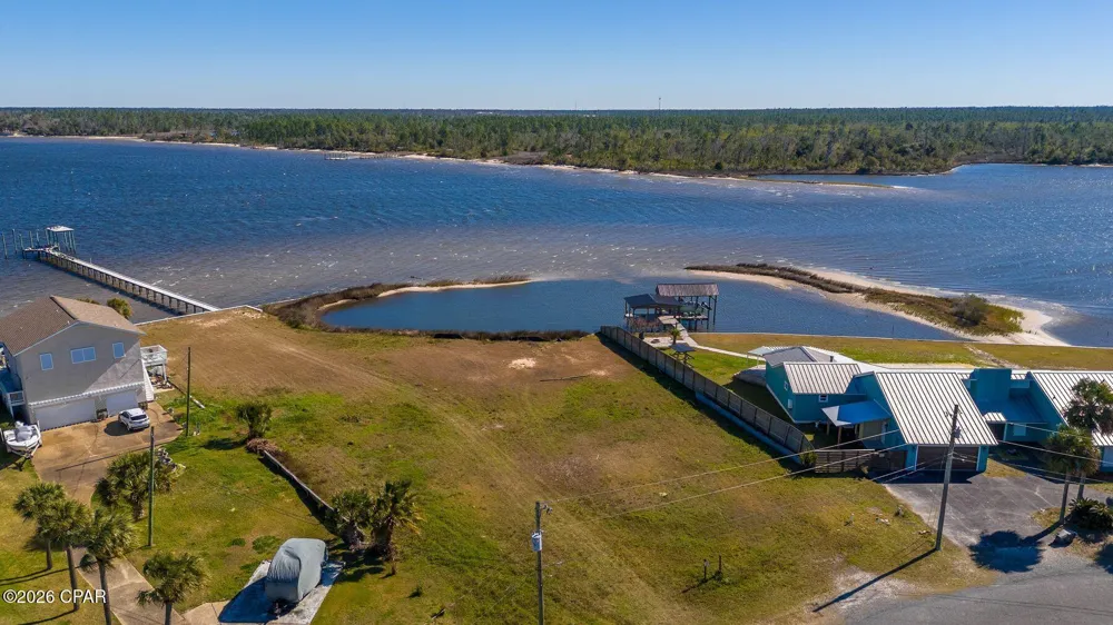 741743 Bay Drive Lynn Haven, FL 32444