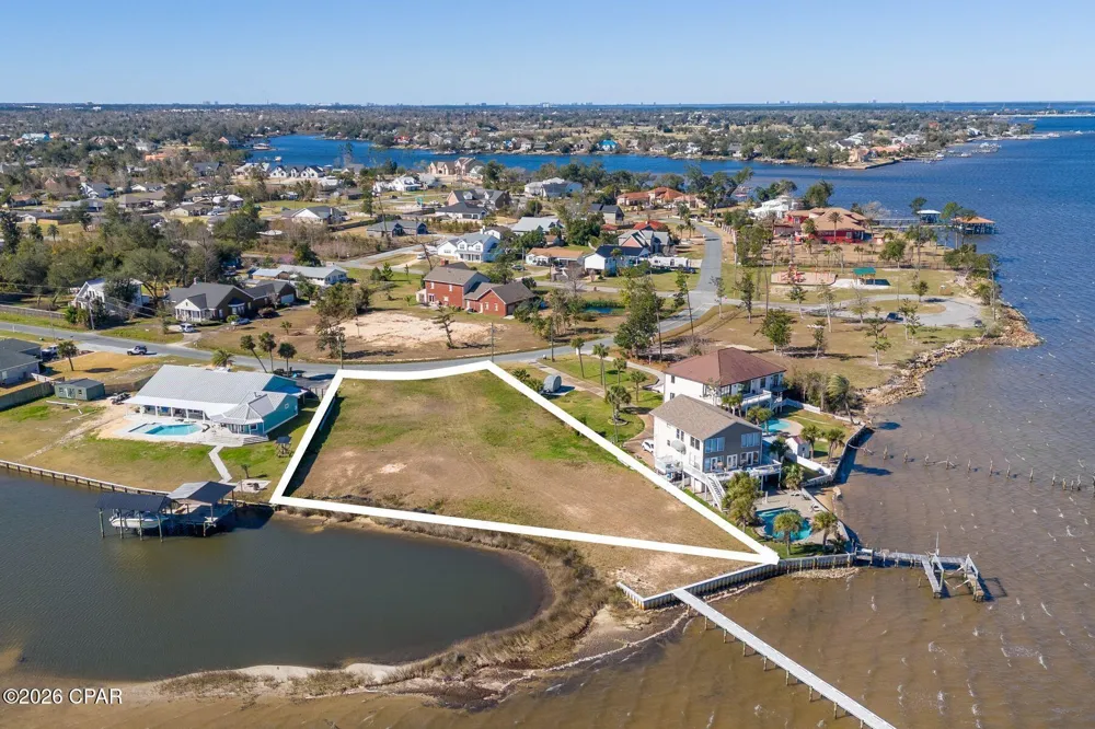 741743 Bay Drive Lynn Haven, FL 32444