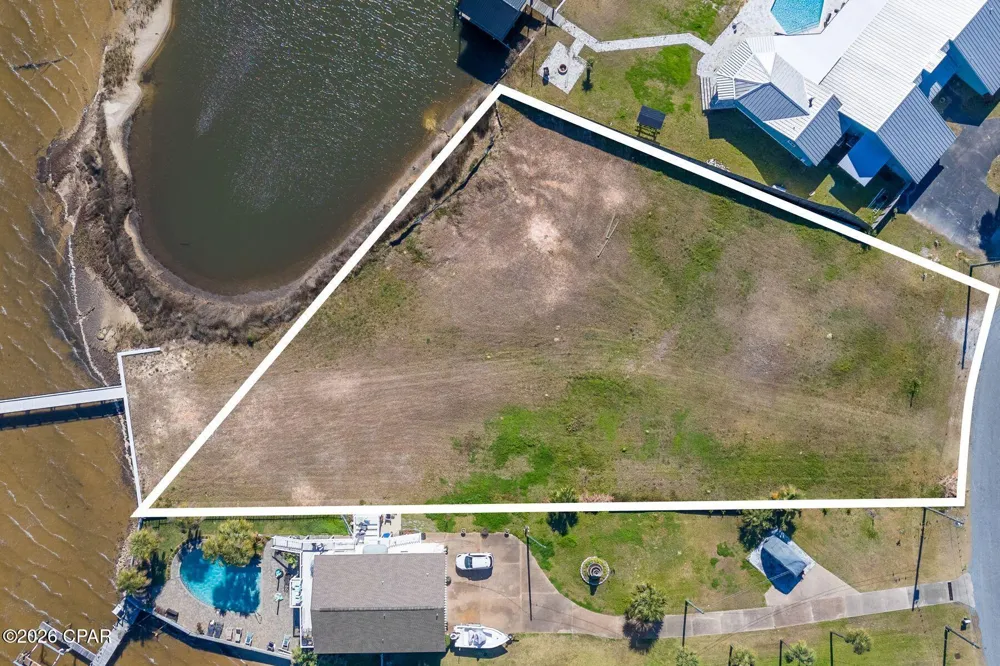 741743 Bay Drive Lynn Haven, FL 32444