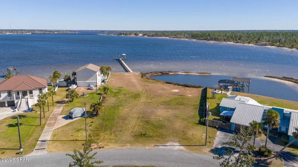 741743 Bay Drive Lynn Haven, FL 32444
