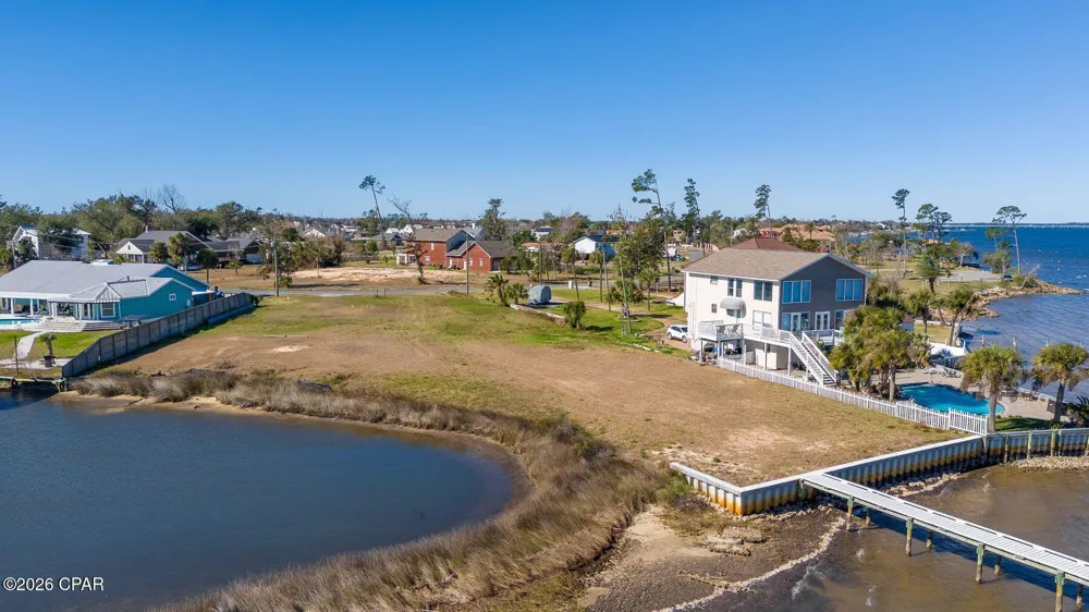 741743 Bay Drive Lynn Haven, FL 32444