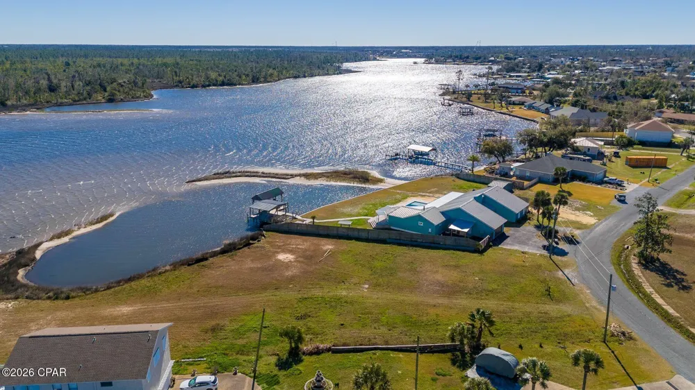 741743 Bay Drive Lynn Haven, FL 32444