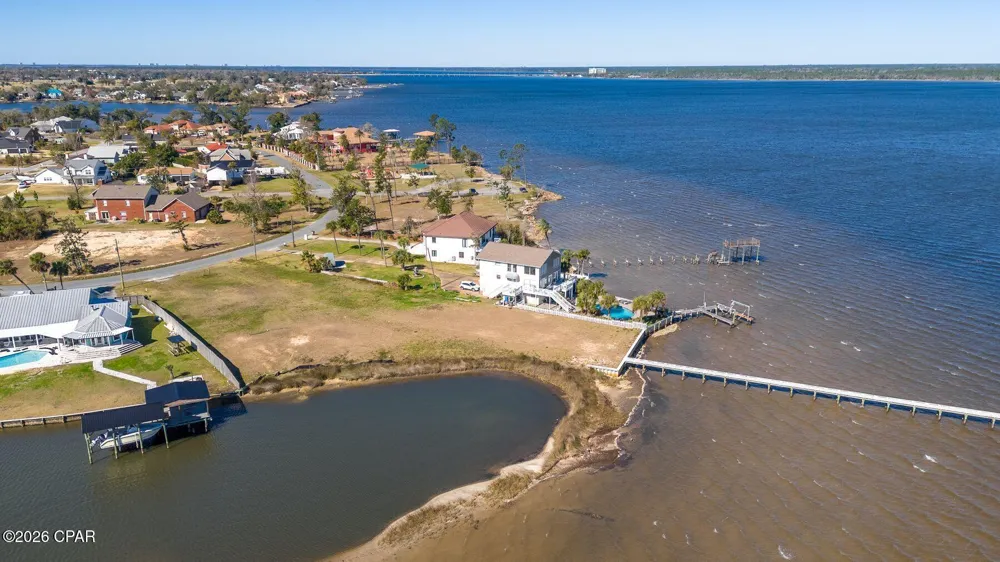 741743 Bay Drive Lynn Haven, FL 32444