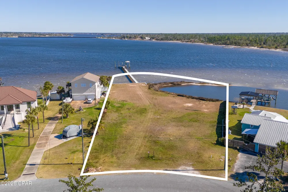 741743 Bay Drive Lynn Haven, FL 32444