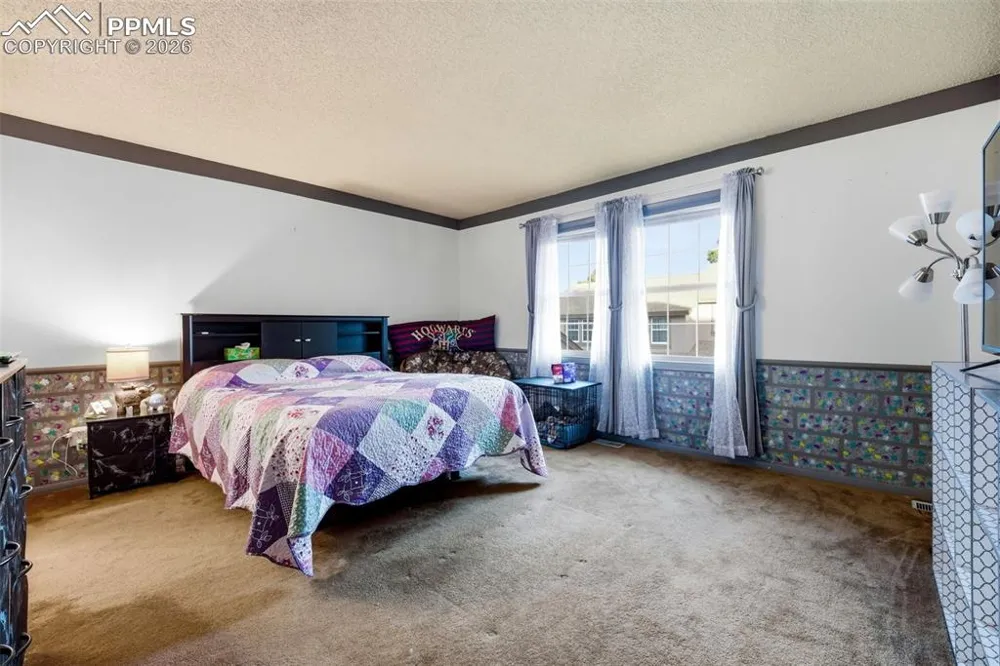 1892 Brookdale Drive Colorado Springs, CO 80918