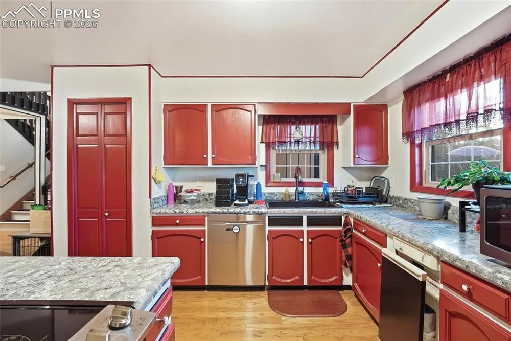 1892 Brookdale Drive Colorado Springs, CO 80918
