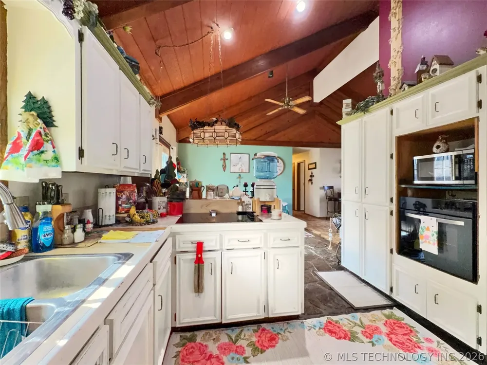 6611 Starr Ridge Road Proctor, OK 74457