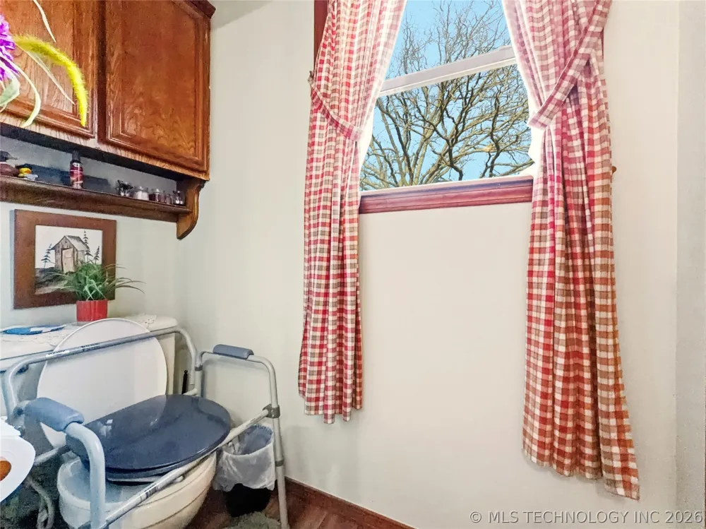6611 Starr Ridge Road Proctor, OK 74457
