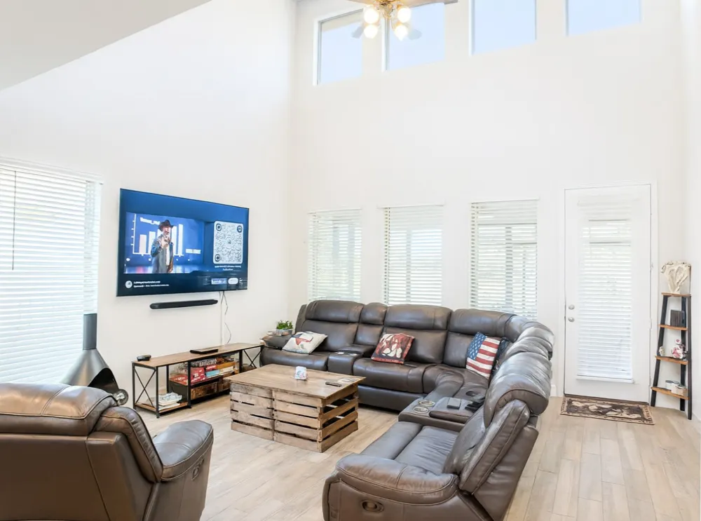 284 Kimble Creek Loop Kyle, TX 78640