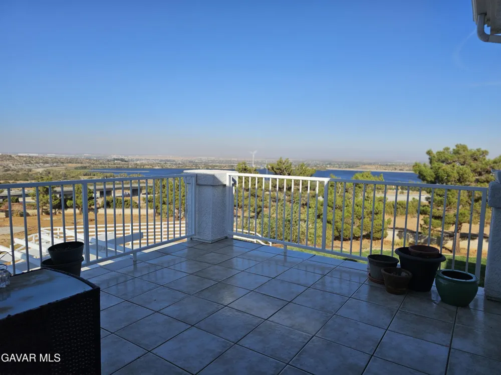 143 W Avenue S 14 Palmdale, CA 93551