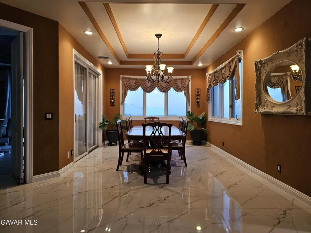143 W Avenue S 14 Palmdale, CA 93551