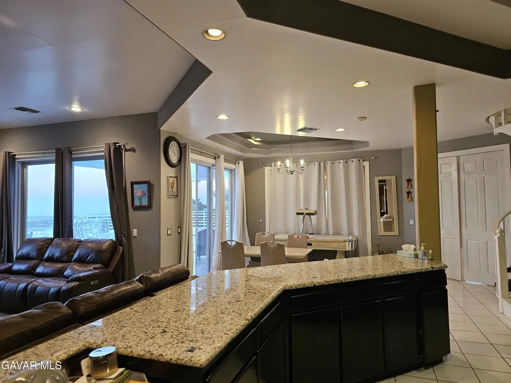 143 W Avenue S 14 Palmdale, CA 93551