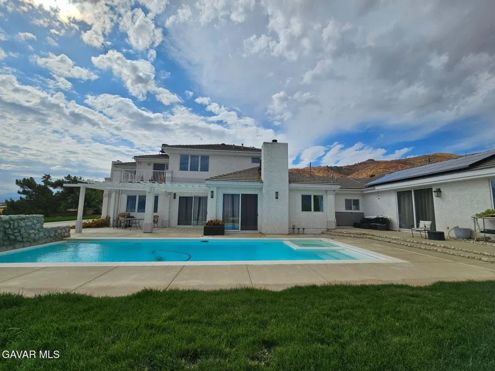 143 W Avenue S 14 Palmdale, CA 93551