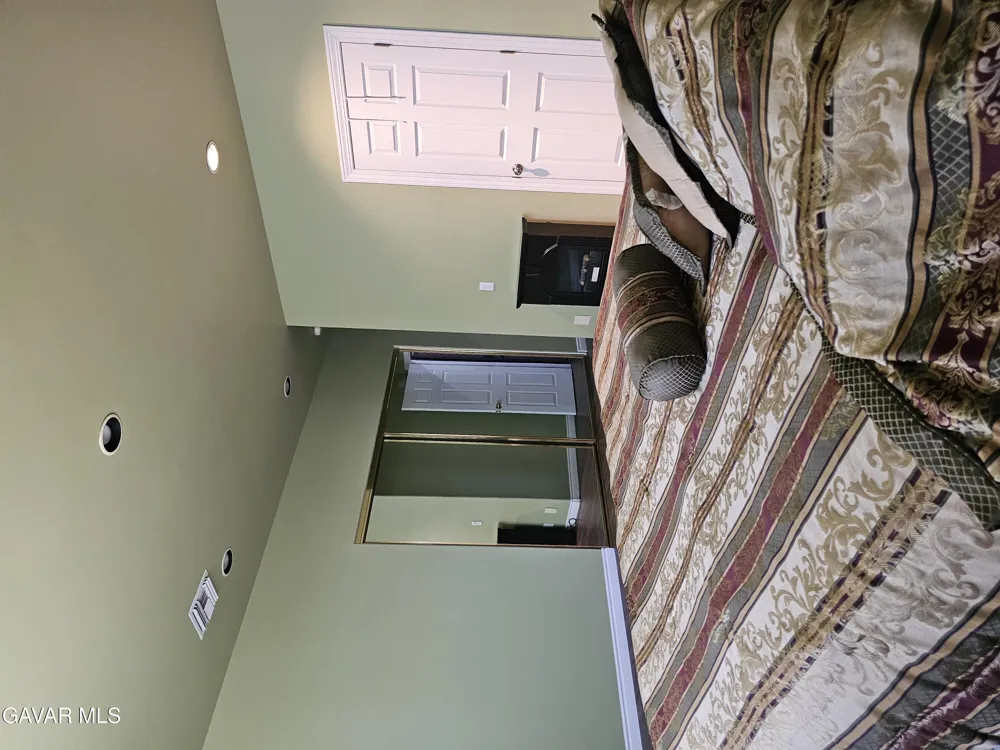 143 W Avenue S 14 Palmdale, CA 93551