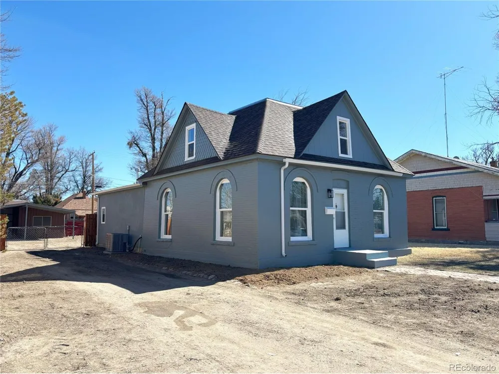 805 Raton Avenue La Junta, CO 81050