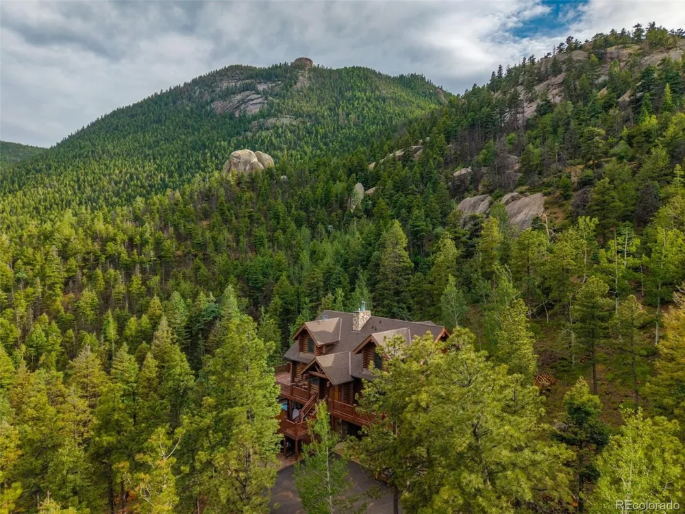 6060 Big Horn Road Manitou Springs, CO 80829