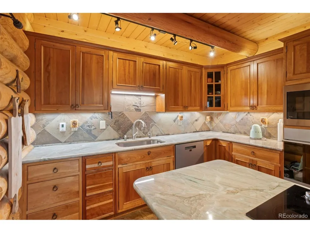 6060 Big Horn Road Manitou Springs, CO 80829
