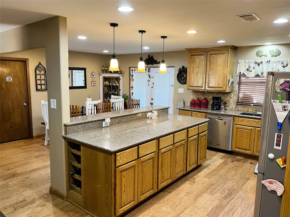 203 Jane Street Groesbeck, TX 76642