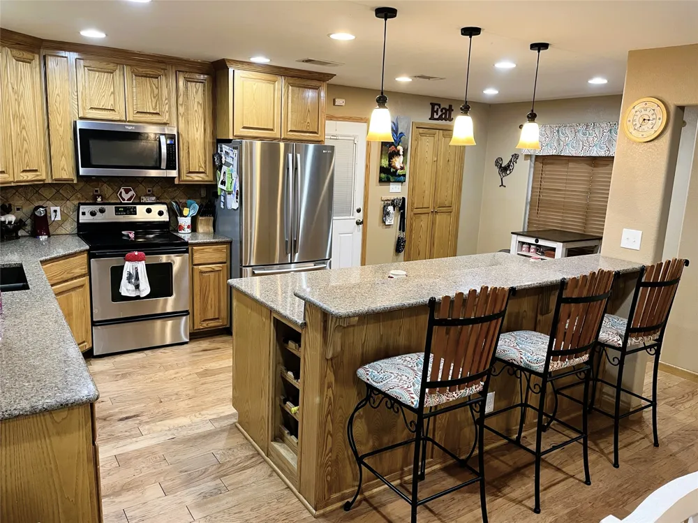 203 Jane Street Groesbeck, TX 76642