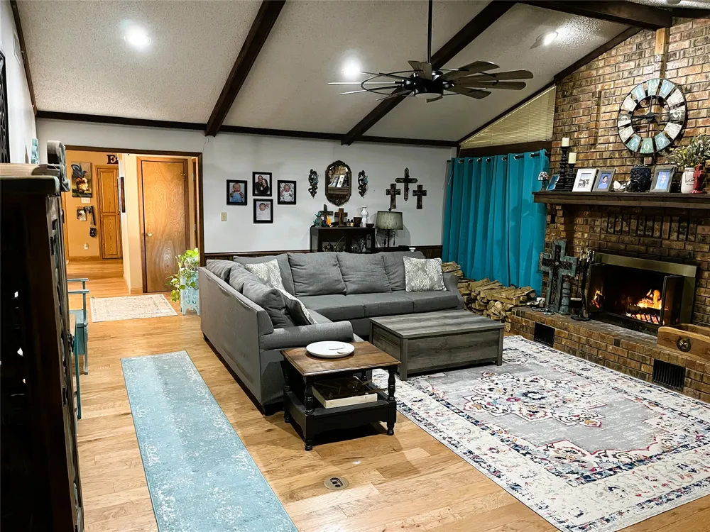 203 Jane Street Groesbeck, TX 76642