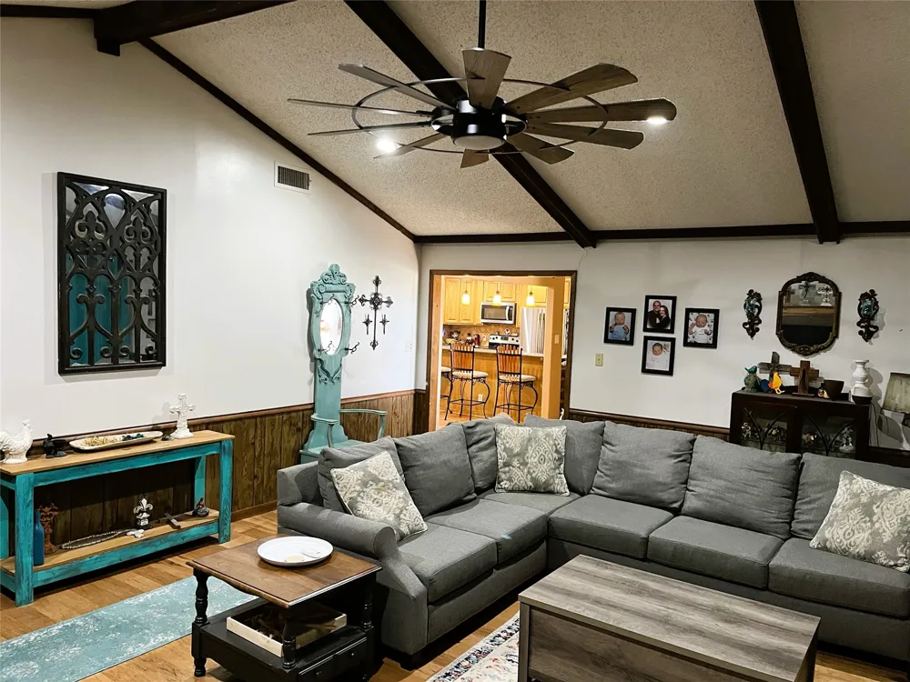 203 Jane Street Groesbeck, TX 76642