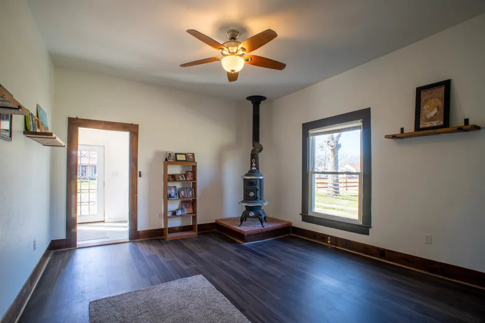 108 S Avenue C Wortham, TX 76693