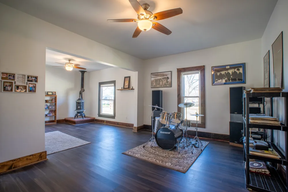 108 S Avenue C Wortham, TX 76693