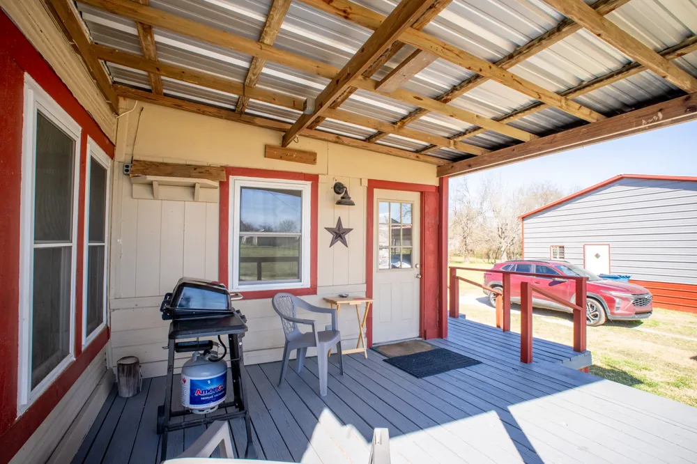 108 S Avenue C Wortham, TX 76693
