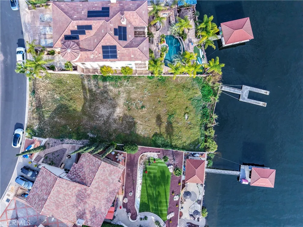 22226 san joaquin drive west Drive W Canyon Lake, CA 92587