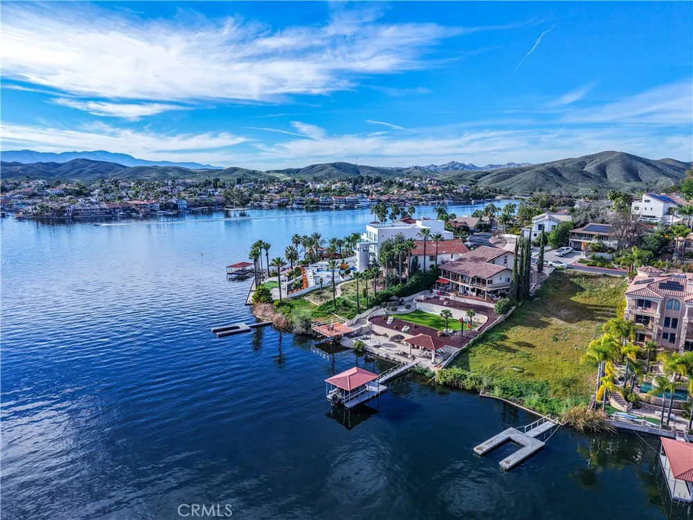 22226 san joaquin drive west Drive W Canyon Lake, CA 92587