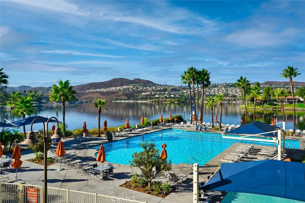 22226 san joaquin drive west Drive W Canyon Lake, CA 92587