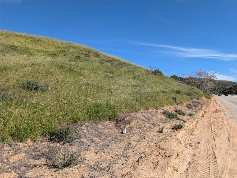 8401 Sierra Highway Agua Dulce, CA 91390