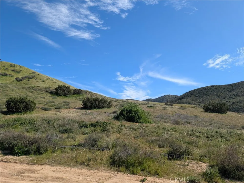 8401 Sierra Highway Agua Dulce, CA 91390